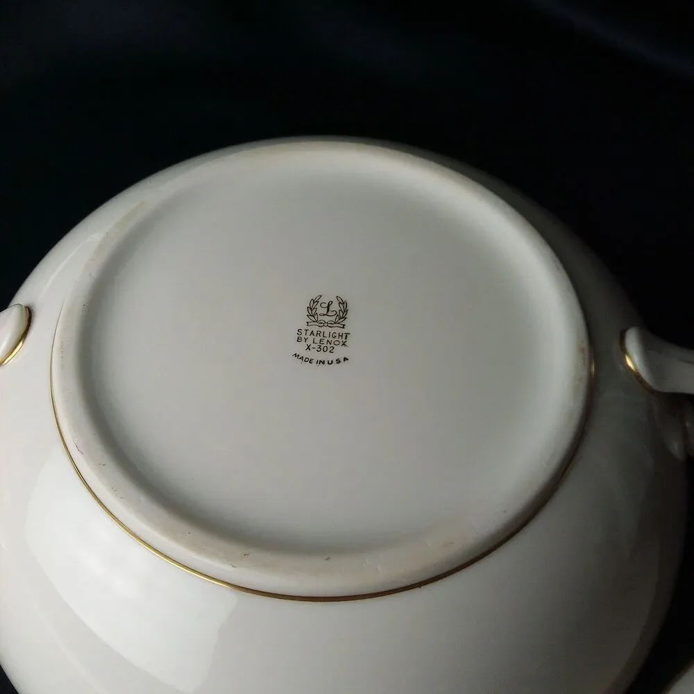 VINTAGE LENOX STARLIGHT GOLD TRIM 8 1/2'' COVERED VEGETABLE SERVING BOWL